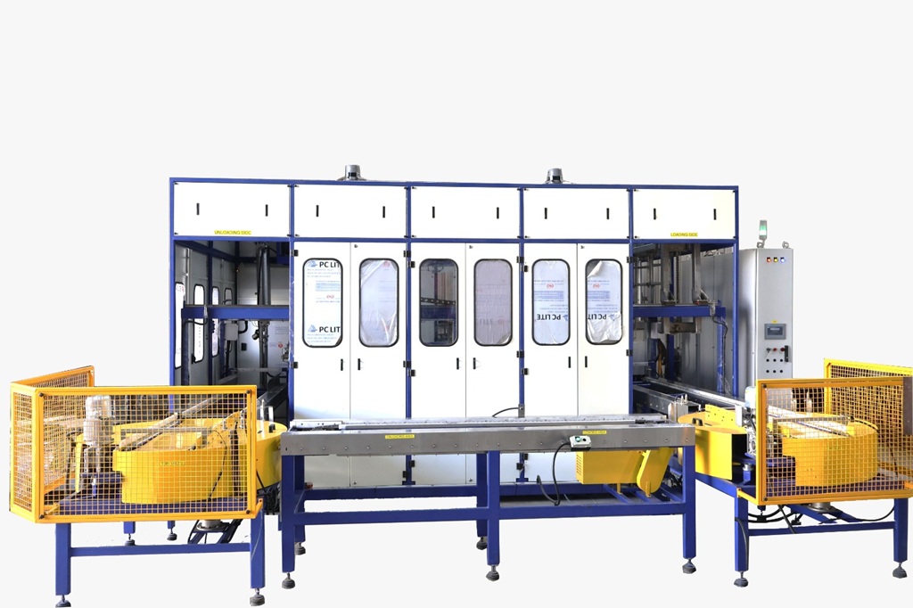 Stainless steel industrial parts cleaning equipment for corrosion-resistant cleaning.